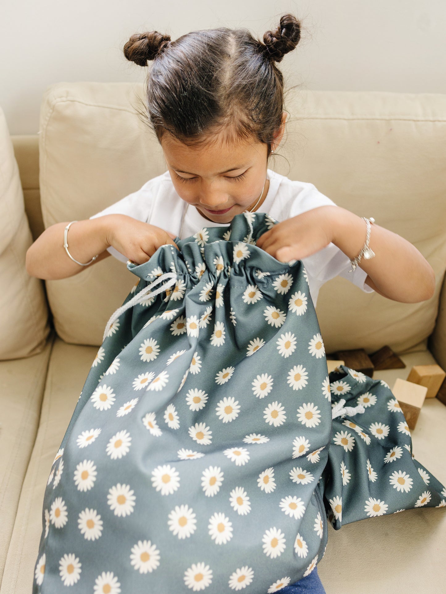 Daisy Floral Fabric Gift Bag